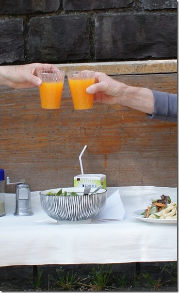 Der gedeckte Tisch Der gedeckte Tisch