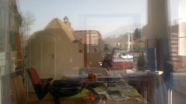 Blick ins Atelier und zurueck